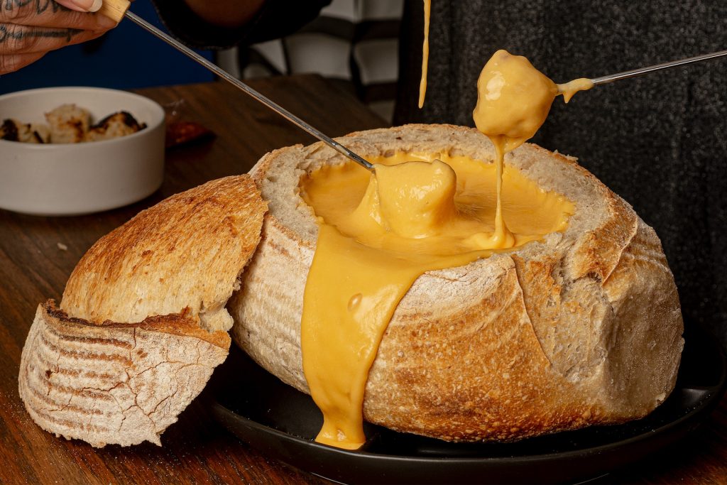 Fondue de queso Arzúa- Ulloa dentro de un pan